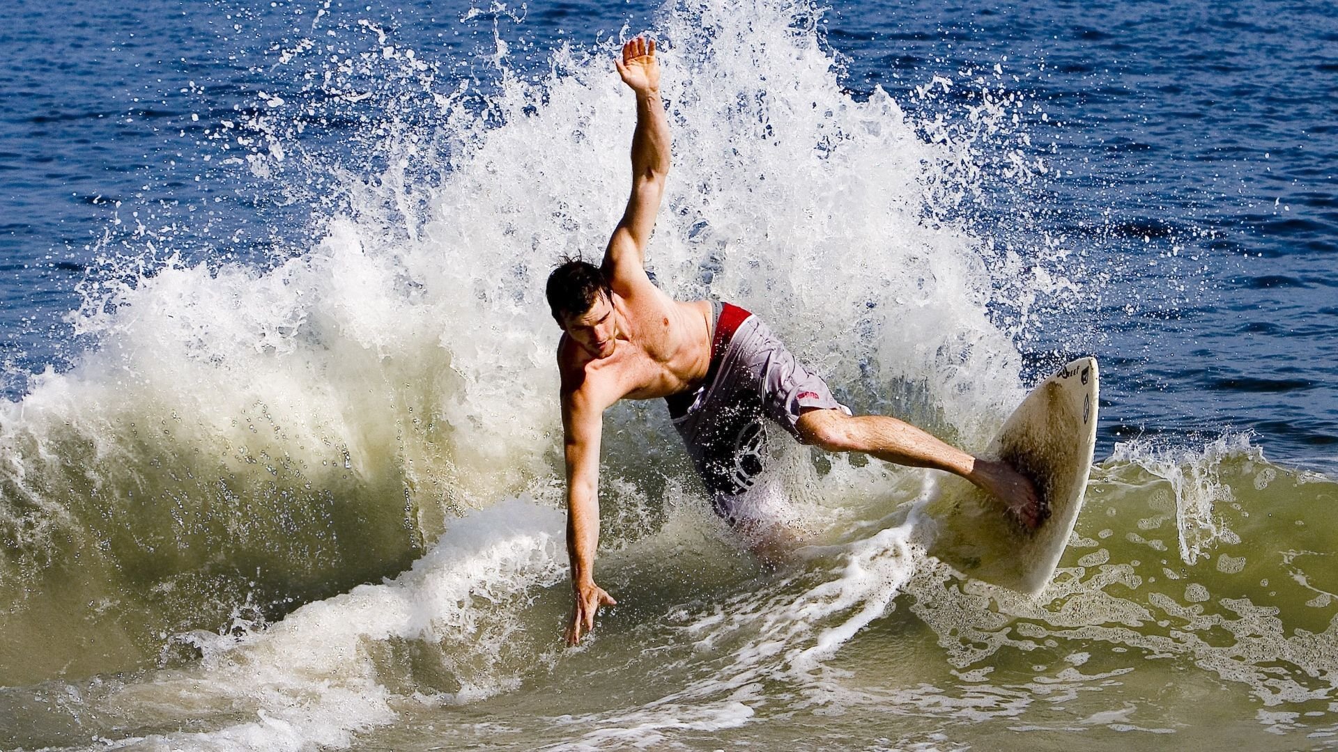 英超“黑马崛起”:莱斯特城奋勇争冠