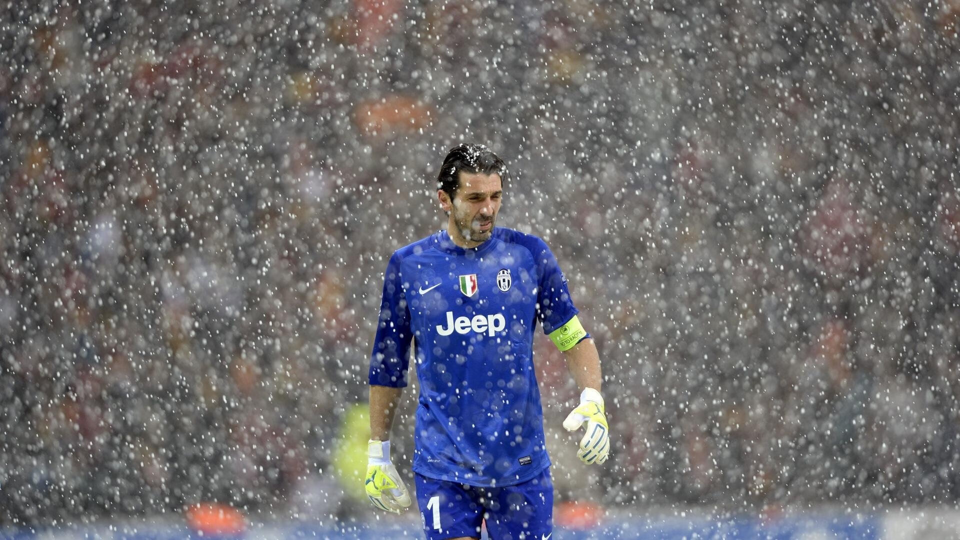 凯恩望连续5场欧冠进球队史仅罗本和莱万做到,凯恩欧洲杯进球数据